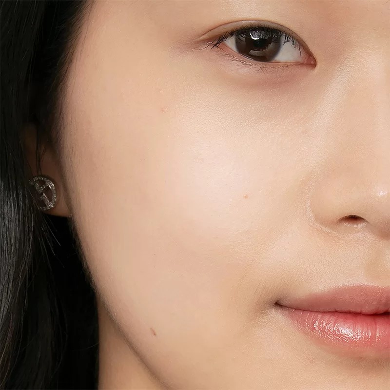 designer glow radiant revitalizing foundation
